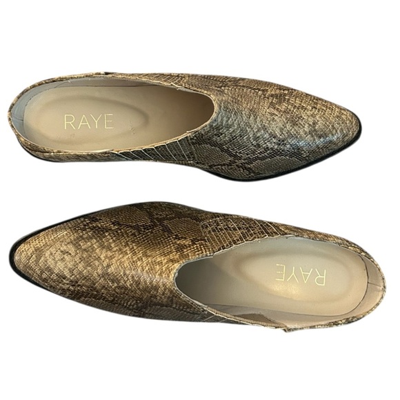 Revolve Raye snakeskin mules - Picture 4 of 7